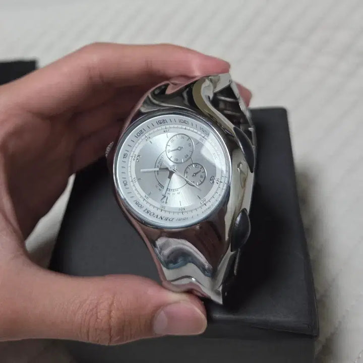 [BUNJANG] Triax Y2K Vintage Watch / y2k 트라이엑스 빈티지 시계