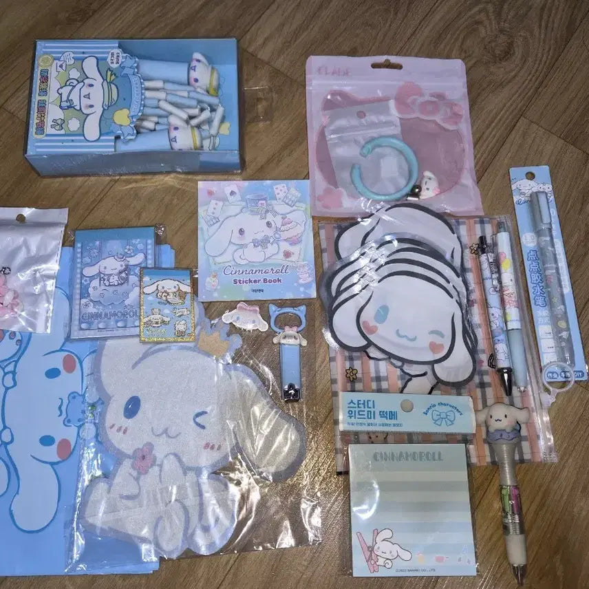 [BUNJANG] Cinnamoroll Stationery Set Sticker Book, Sticky Notes, Pens / 시나모롤 문구 세트 스티커북 떡메모지 펜