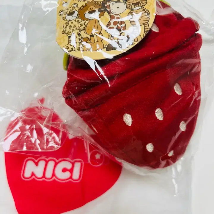 [BUNJANG] NICI Strawberry Bear Keychain / 미개봉 새상품) NICI 니키 딸기 베어 곰 키링