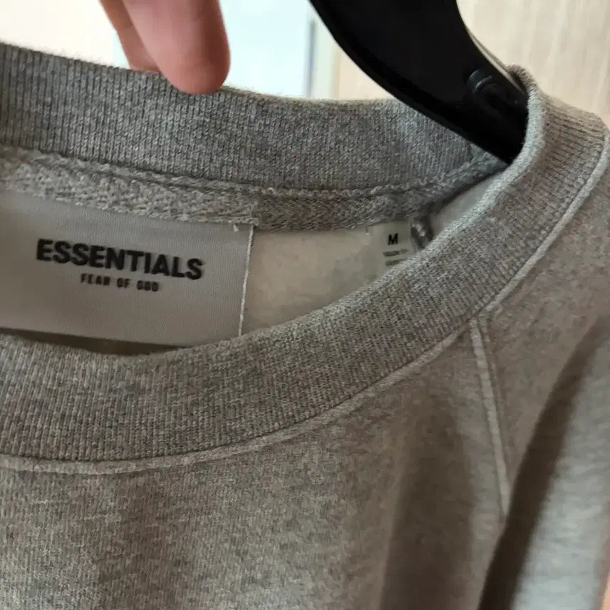 [BUNJANG] Fear of God ESSENTIALS Crewneck Sweatshirt Grey M / 피오갓 에센셜 맨투맨, 피어오브갓 에센셜 맨투맨 M