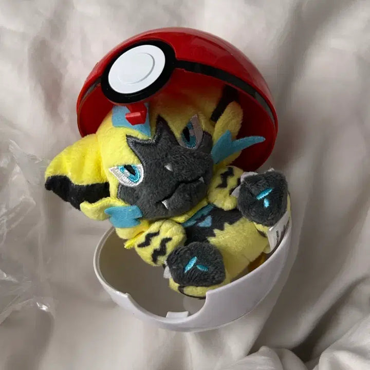 [BUNJANG] Pokemon Zeraora Plush / 포켓몬 몬스터볼 제라오라 인형 쁘띠누이구루미 프치누이구루미