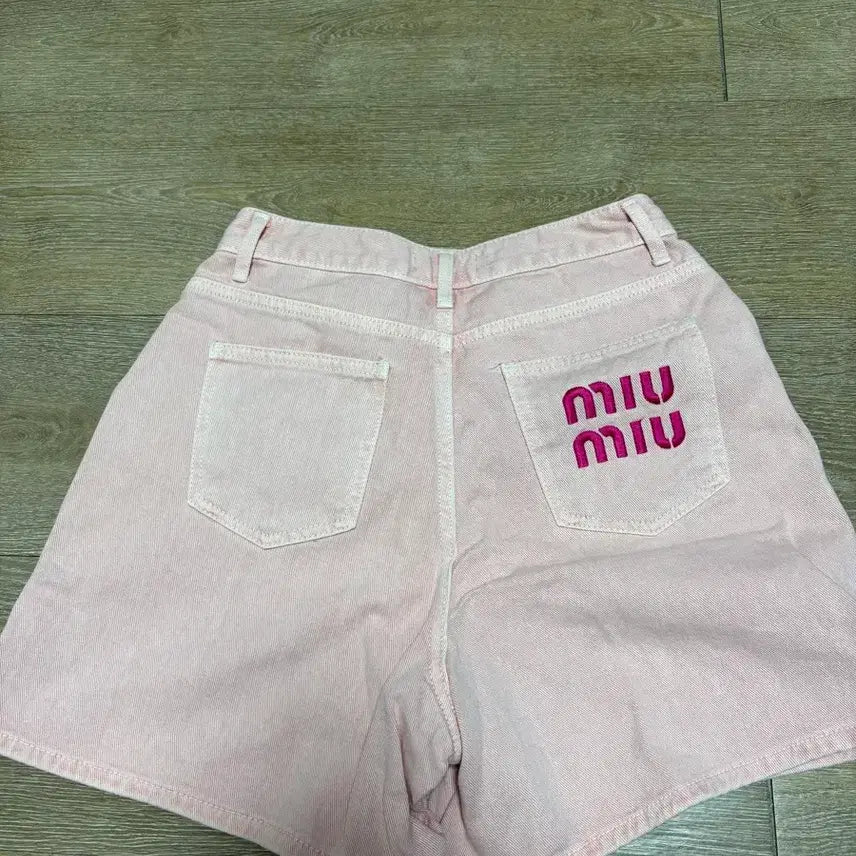 [SOLD OUT] 미우미우 팬츠