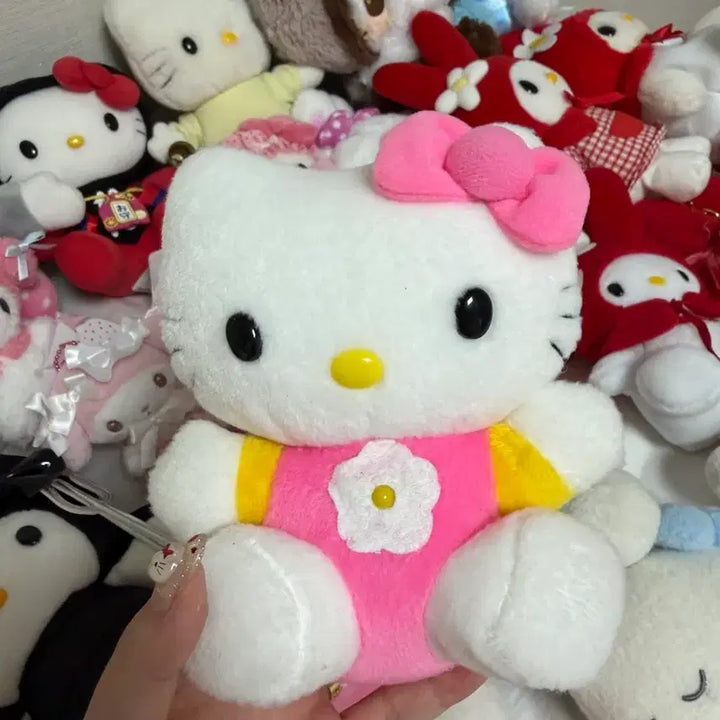 [SOLD OUT] 고전 키티 인형
