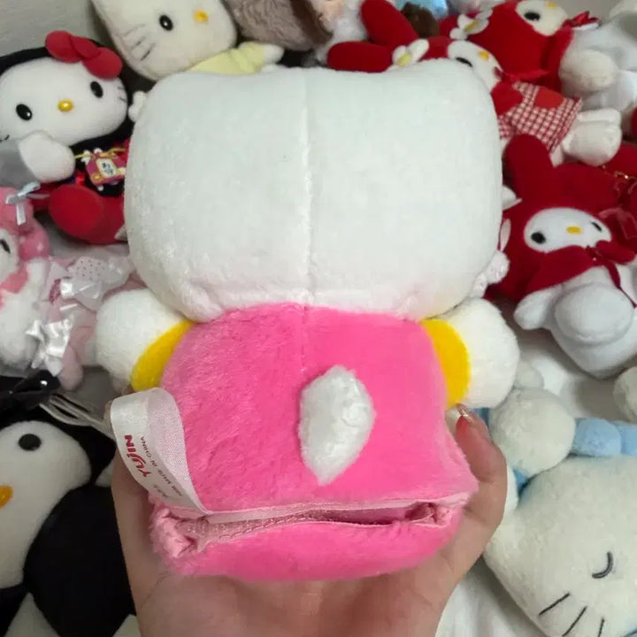 [SOLD OUT] 고전 키티 인형
