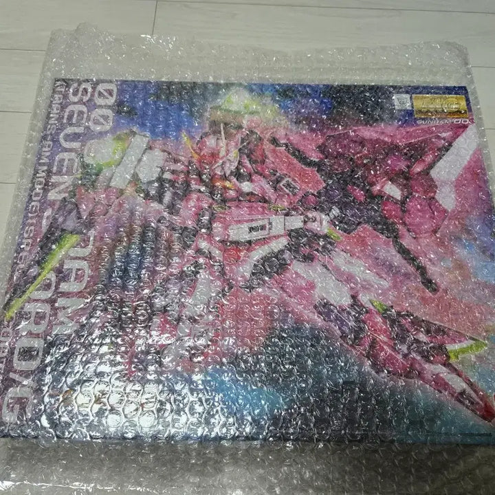 [BUNJANG] Bandai MG 00 Qan[T] Seven Swords Trans-Am Special Coating Ver. Model Kit / 반다이 MG 더블오 세븐소드 트란잠(스페셜 코팅 ver.)