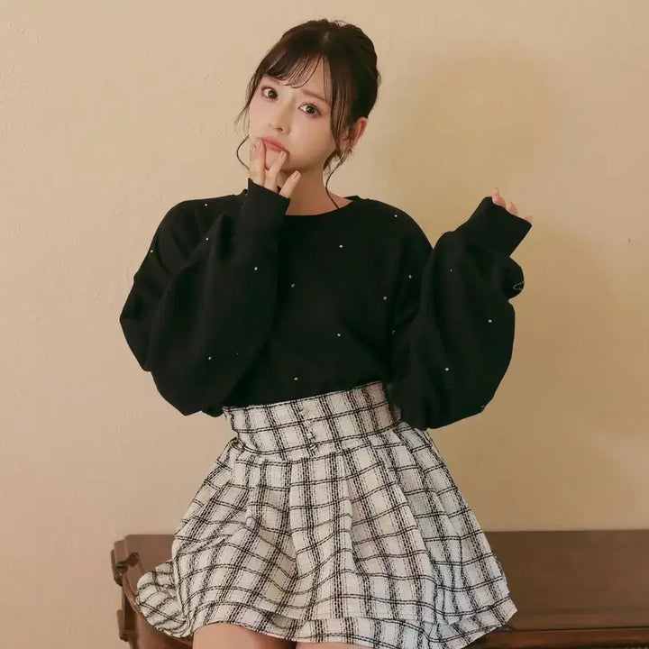 [BUNJANG] Evelyn Cropped Sweatshirt Black / 에블린 evelyn 크롭 스웻셔츠 맨투맨 블랙 스나계