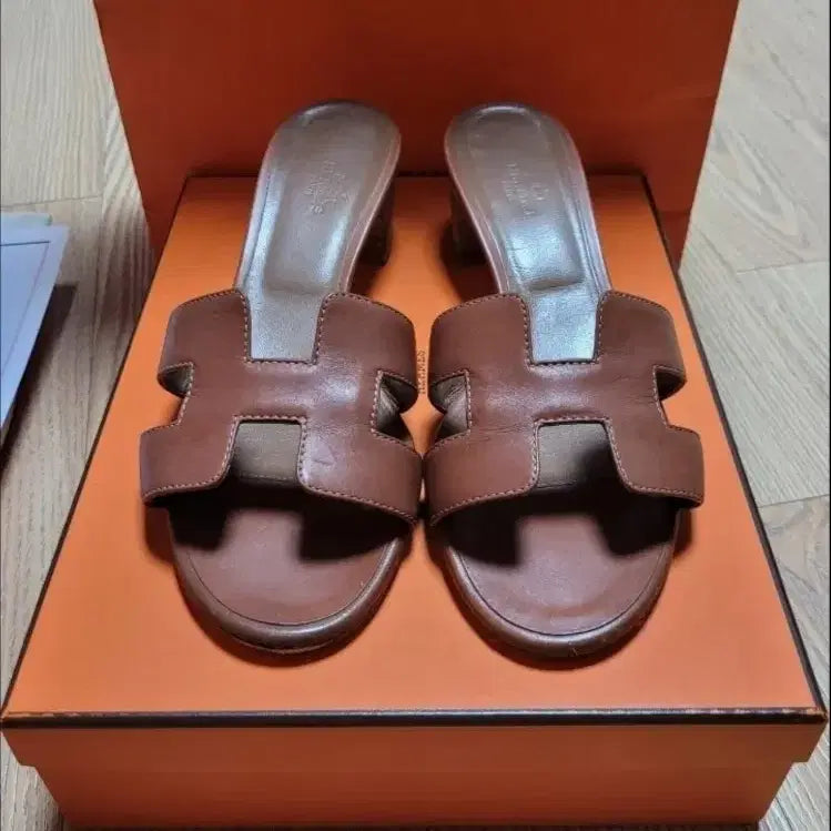 [BUNJANG] Hermès Oasis Sandals Brown Size 38 / 에르메스 오아시스 샌들 브라운 38사이즈 (정품)
