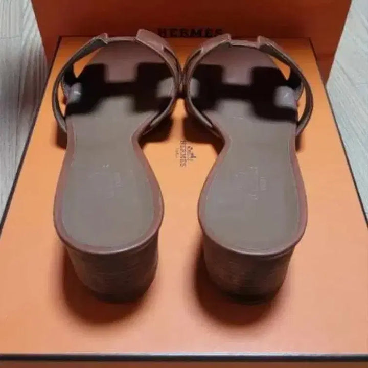 [BUNJANG] Hermès Oasis Sandals Brown Size 38 / 에르메스 오아시스 샌들 브라운 38사이즈 (정품)