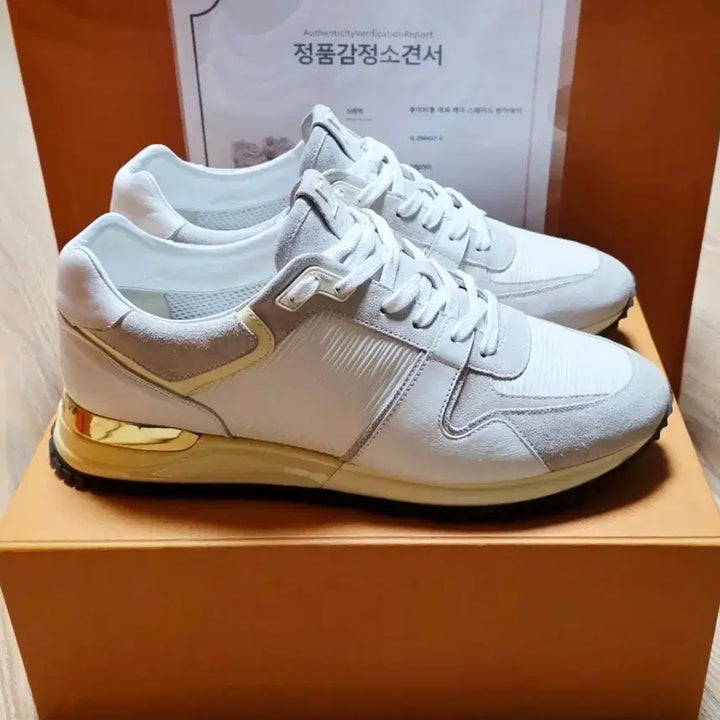 [BUNJANG] Louis Vuitton Run Away Sneakers White Gold 38.5 / 루이비통 런어웨이 스니커즈 화이트 골드 38.5 (정품)