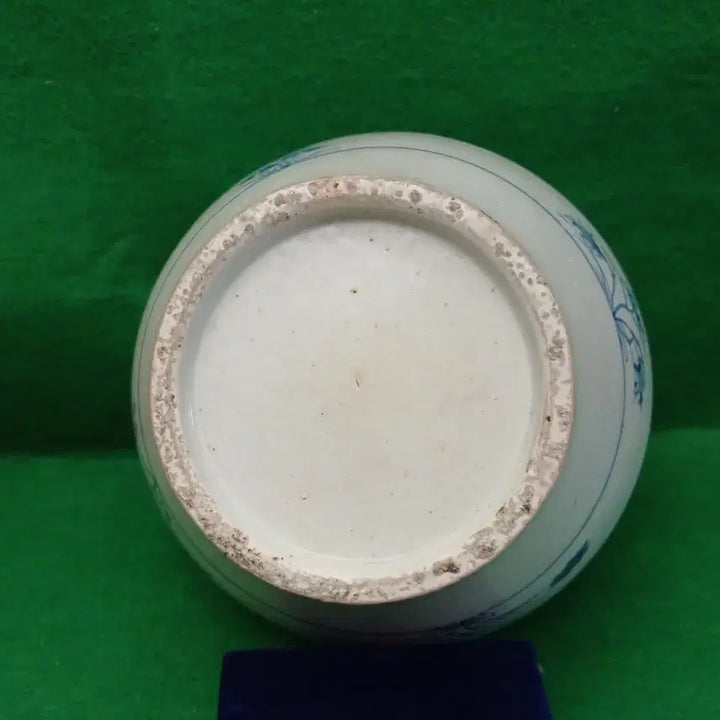 [BUNJANG] Joseon Dynasty Celadon White Porcelain Jar with Grass and Insect Motif / *백자 청화 초충문 항아리