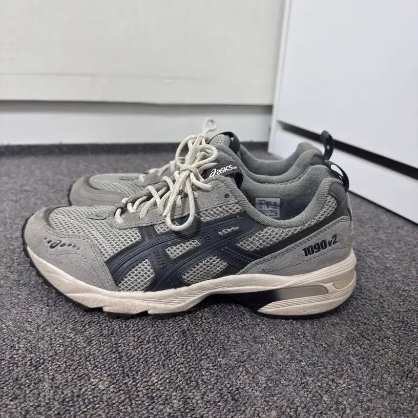 [BUNJANG] Asics Gel-1090v2 Oyster Gray Sneakers / 젤1090 아식스젤 Gel-1090v2 오이스터그레이