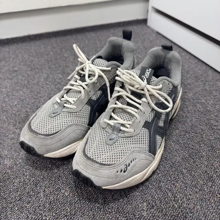 [BUNJANG] Asics Gel-1090v2 Oyster Gray Sneakers / 젤1090 아식스젤 Gel-1090v2 오이스터그레이