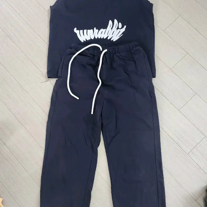[SOLD OUT] 런래빗 셋업 상하복
