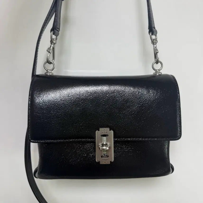 [BUNJANG] Vunque Mini Bucket Bag Black / 분크 바게트백 미니크로스 블랙 (외출 1회)