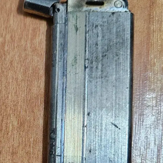 [BUNJANG] Pierre Cardin Silver Lighter / 피에르가르뎅 은색 라이터