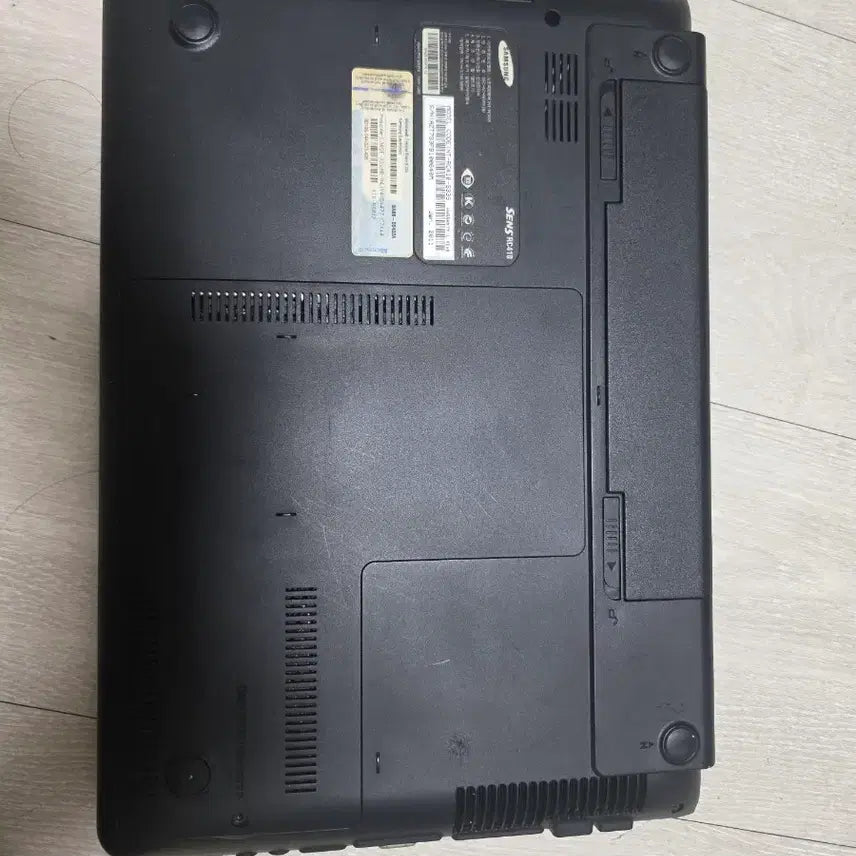 [BUNJANG] Samsung NT-RC410-S33S Laptop / 삼성 노트북 NT-RC410-S33S 모델 판매합니다.
