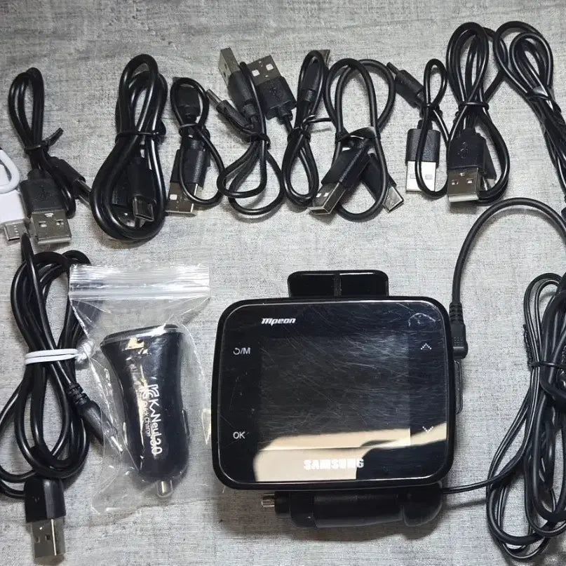 [BUNJANG] Used High Pass USB Car Charger with Type-C Cables / 시거잭충전기.  C타입 케이블. 중고하이패스