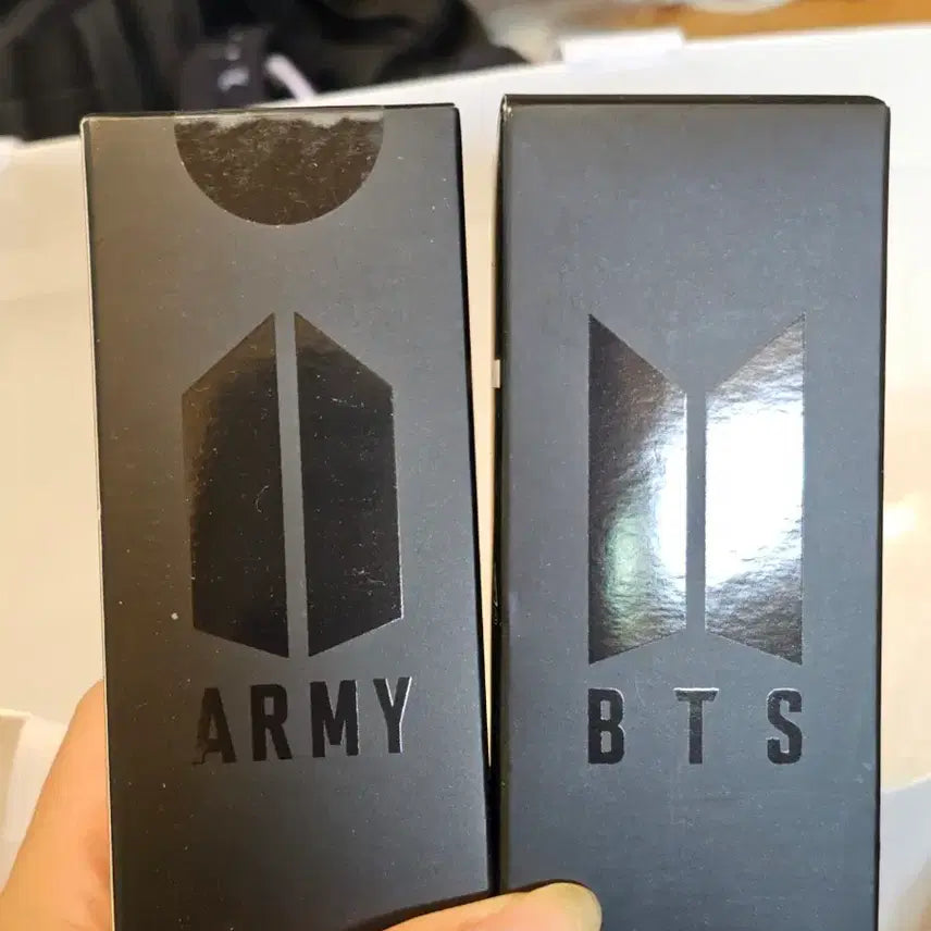 [BUNJANG] BTS Official Light Stick Keyring / 방탄소년단 BTS OFFICAIL LIGHT STICK KEYRING.