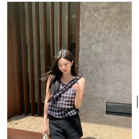 [BUNJANG] Lovell Sleeveless Blouse Navy / 로웰 나시 블라우스 네이비