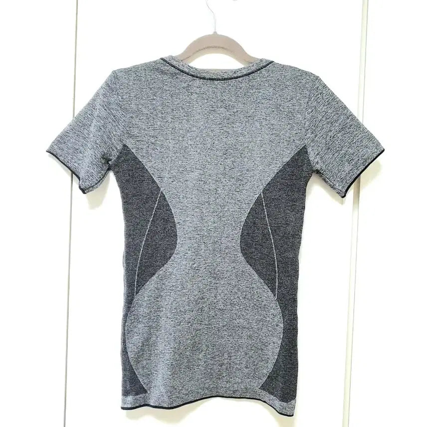 [BUNJANG] Murex Functional Short Sleeve T-Shirt (Size S) / 뮤렉스 기능성 반팔 티셔츠(S사이즈)