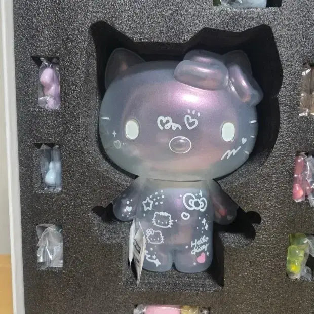 [BUNJANG] Hello Kitty Transparent Figure Keychain / 헬로키티 투명 피규어 키링