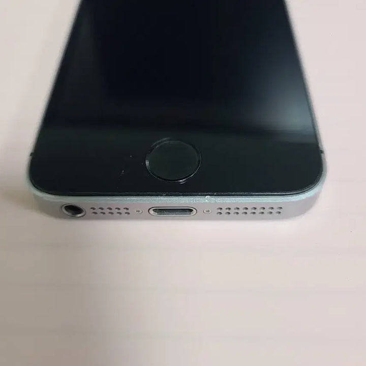 [BUNJANG] Apple iPhone SE (1st Gen) 64GB Space Gray Unlocked / 아이폰se 스그 64g 한국판 순정