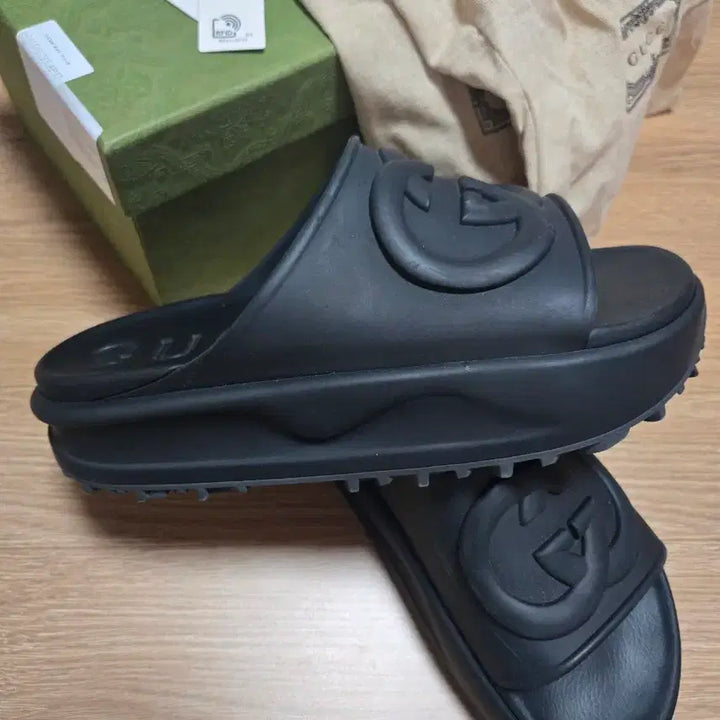 [SOLD OUT] 매장판 정품 구찌 슬리퍼 블랙
