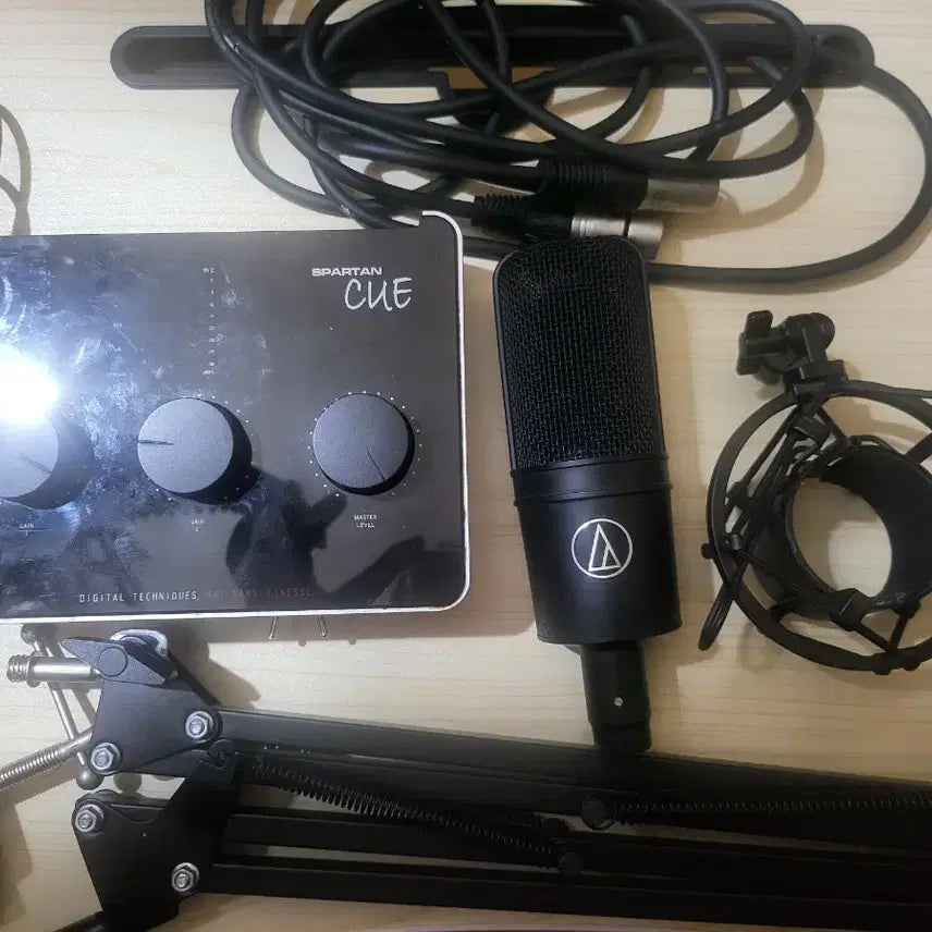 [BUNJANG] Audio-Technica AT4033a Condenser Microphone + Spartan Cue Audio Interface Bundle / 홈레코딩 풀장비 at4033a + 스파르탄 큐 오디오인터페이스