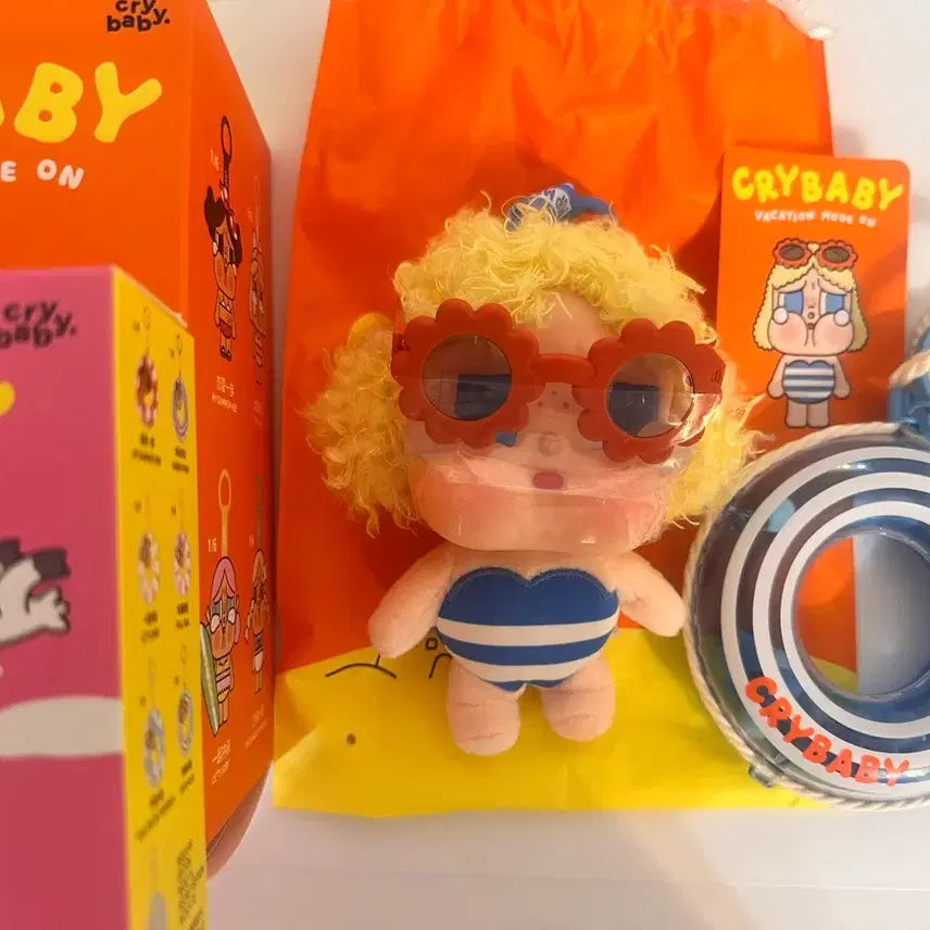 [BUNJANG] Popmart Crybaby Vacation Diary Sunbathing Tube Bundle Set / 팝마트 크라이베이비 휴가일기 일광욕 튜브 일괄