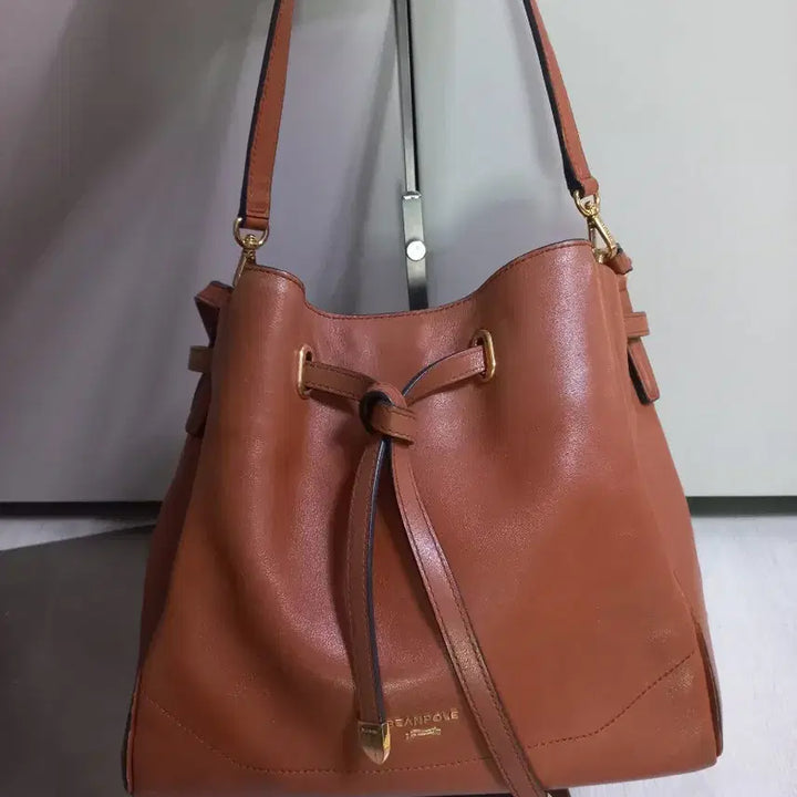 [BUNJANG] Beanpole Bucket Tote Bag &amp; Crossbody Bag / 빈폴 버킷 토트백 겸 크로스백