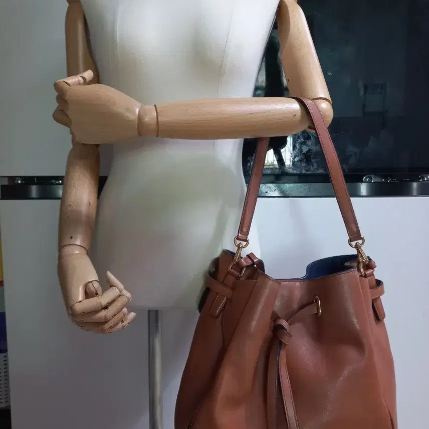 [BUNJANG] Beanpole Bucket Tote Bag &amp; Crossbody Bag / 빈폴 버킷 토트백 겸 크로스백