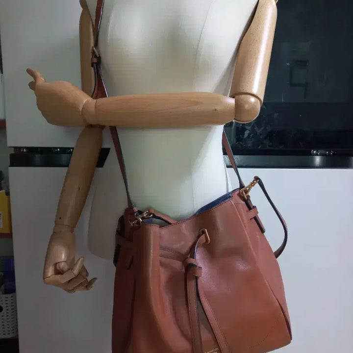 [BUNJANG] Beanpole Bucket Tote Bag &amp; Crossbody Bag / 빈폴 버킷 토트백 겸 크로스백