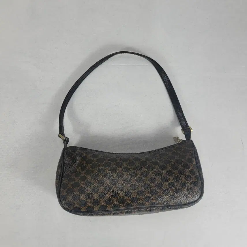 [BUNJANG] Celine Triomphe Shoulder Bag Brown / 셀린느 트리오페 숄더백 브라운