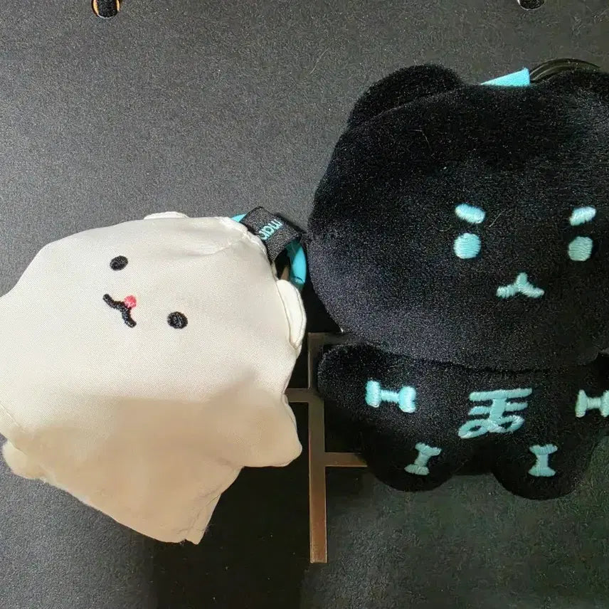 [SOLD OUT] 할로윈 망그러진곰 키링 인형 2종 세트 팝니다