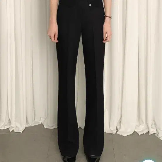 [BUNJANG] Sasaek Lohenheim Relaxed Flare Trousers (REG) L / 사색- 로젠하임 릴렉스드-플레어 트라우저 새상품