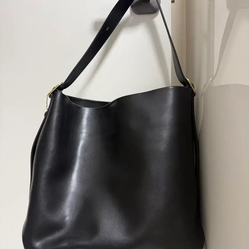 [BUNJANG] At My Fingertips Belted Carryall Tote Bag - Black Grande / 앳마이핑거팁 벨티드 캐리올 블랙 그란데 라지 토트백 가방 빅백
