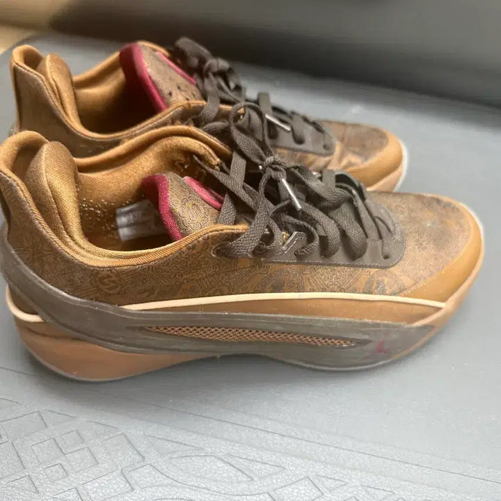 [BUNJANG] Luca5 Luna New Year Sneakers / 루카5 루나뉴이어