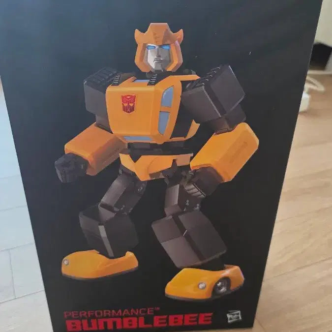 [BUNJANG] Robosen Transformers Bumblebee Action Robot / 로보센 트랜스포머 범블비 액션 로봇