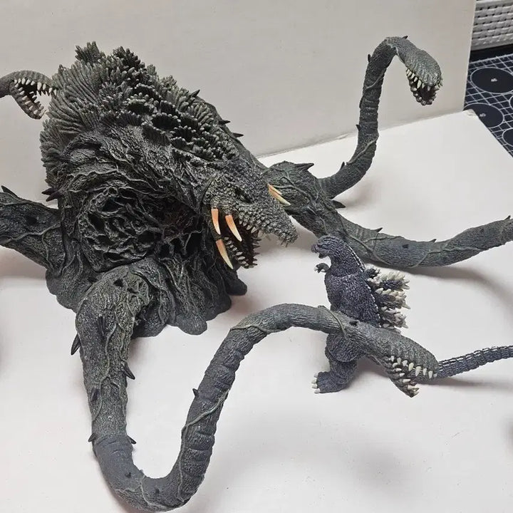 [BUNJANG] DeAgostini Godzilla vs. Biollante Monster Figures Bundle / 데아고스티니 고질라 vs 비오란테 괴수 피규어 2체 일괄 고지라
