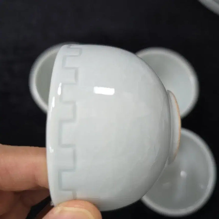 [BUNJANG] Set of 4 White Porcelain Cups with Seal / 낙관이 있는 백자 잔 4점