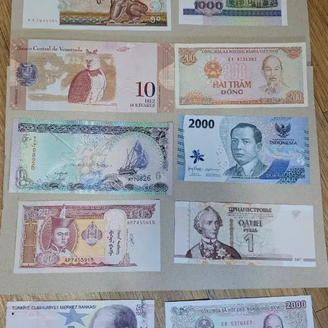 [BUNJANG] Unused Banknotes from Various Countries Set (12 Sets) / 미사용 다양한 국가 화폐 지폐 12세트