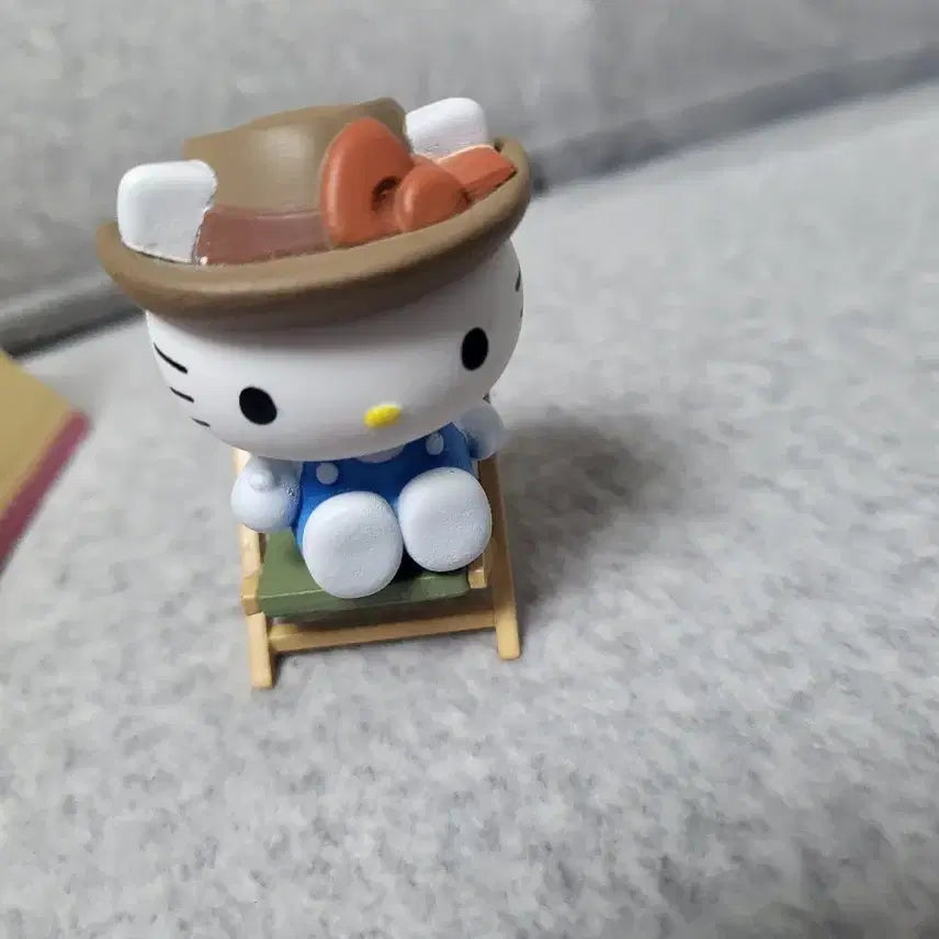[BUNJANG] Hello Kitty Camping Series Gacha / 키티 캠핑시리즈 가챠
