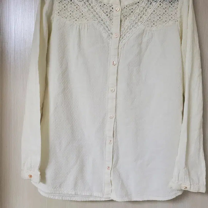 [SOLD OUT] 써스데이아일랜드 화이트 레이스 블라우스