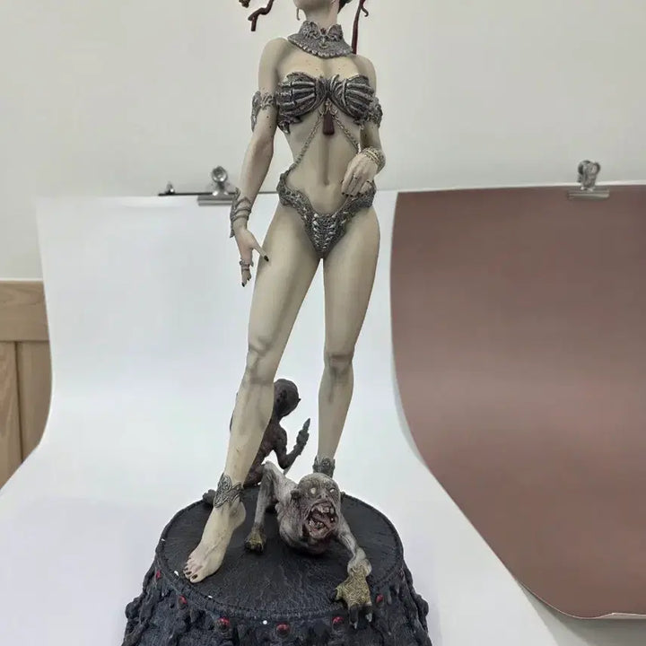 [BUNJANG] Sideshow Court of the Dead Gethsemoni Queen of the Dead Premium Format Figure Limited Edition 2991/3000 / 사이드쇼 퀸 오브 더 데드 게스세모니 프리미엄 포맷 한정판 2991/30