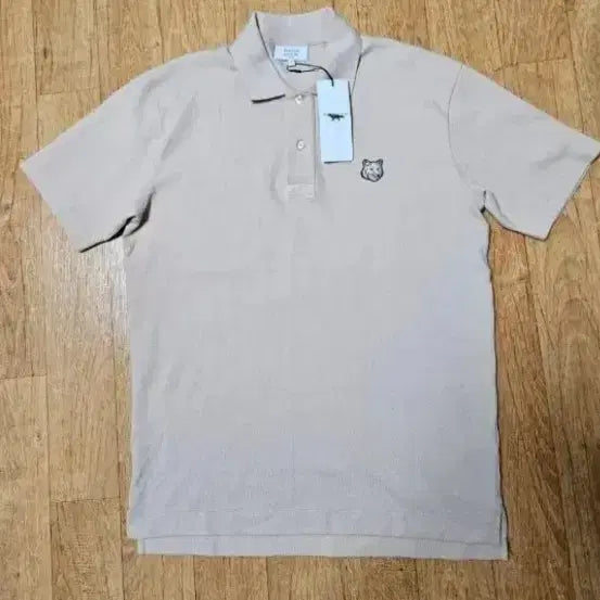 [BUNJANG] Maison Kitsuné Fox Head Embroidery Short Sleeve Polo Shirt - Beige / 100%정품,새옷)메종키츠네 폭스 헤드 자수 반팔카라티,베이지색,100