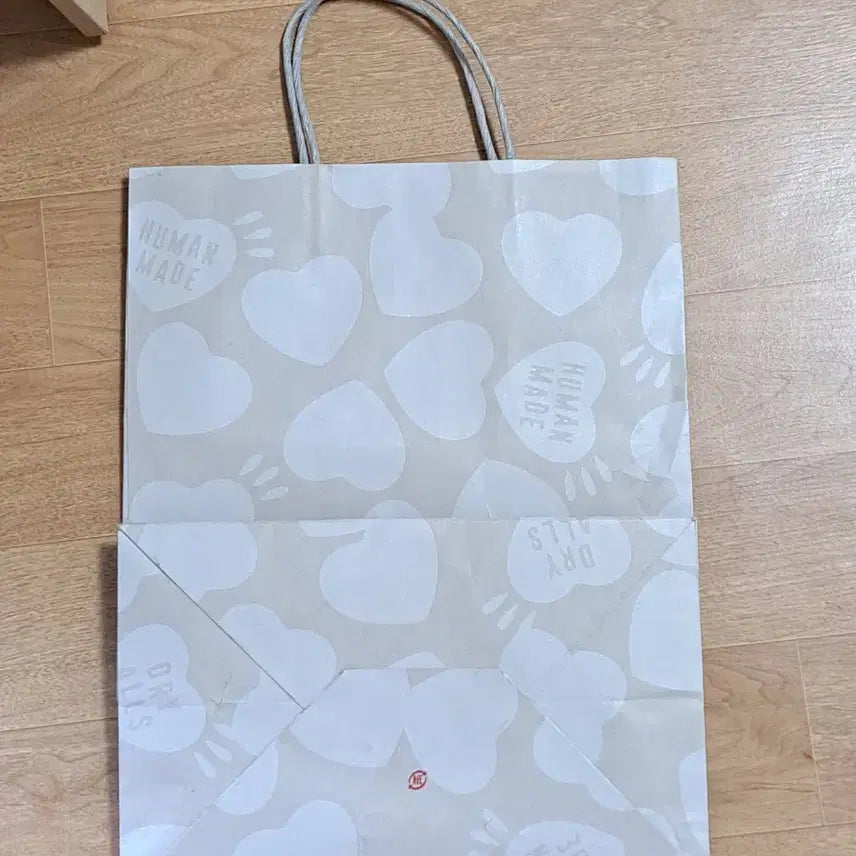 [BUNJANG] Human Made Heart Pattern Paper Shopping Bag Medium / 휴먼메이드 하트 패턴 종이 쇼핑백 M