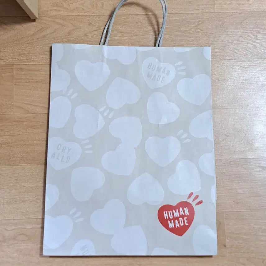 [BUNJANG] Human Made Heart Pattern Paper Shopping Bag Medium / 휴먼메이드 하트 패턴 종이 쇼핑백 M
