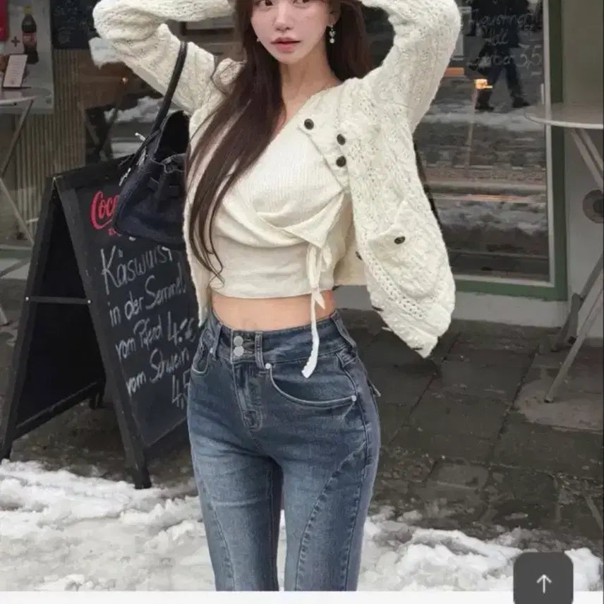 [BUNJANG] Kinda My High Waist Bootcut Jeans - Dark Wash / 카인다미 하이웨스트 부츠컷 진청 투버튼 m