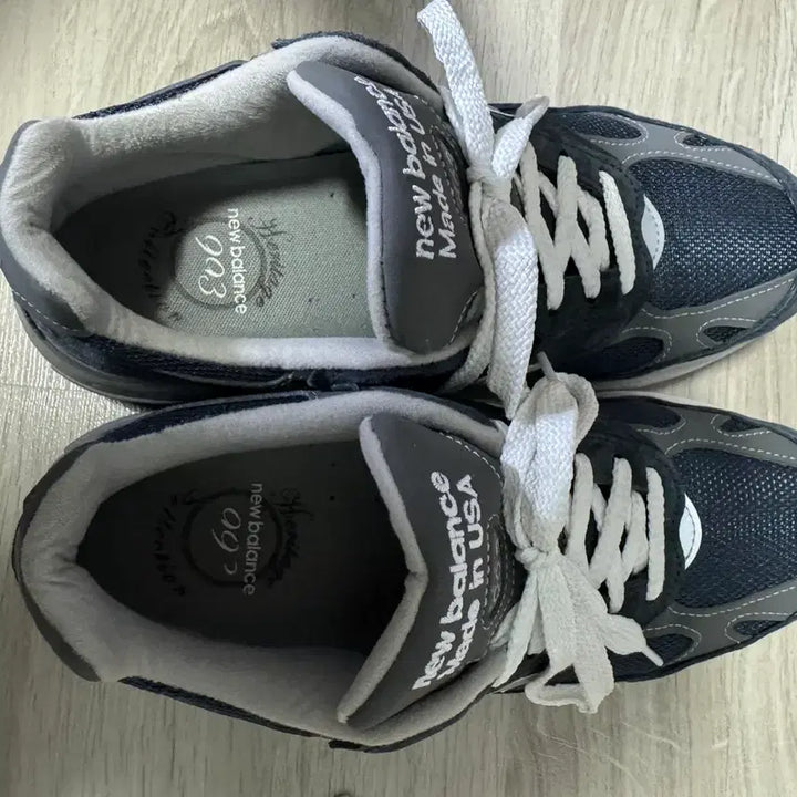 [SOLD OUT] 뉴발란스 993 네이비 275사이즈 팝니다.