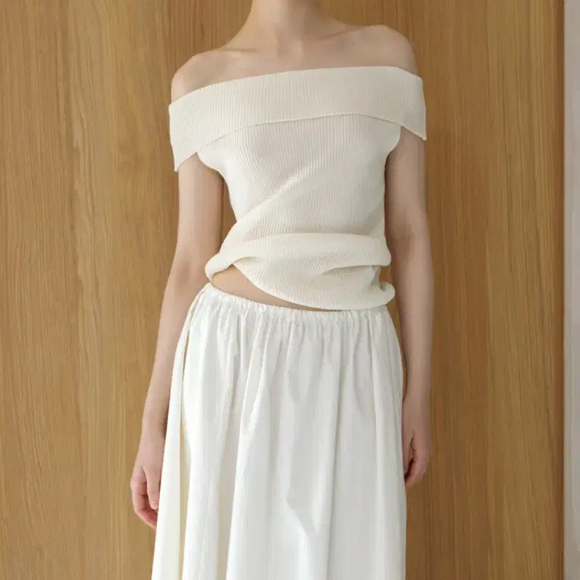 [BUNJANG] Carriere Off Shoulder Knit Top / carriere 케리에르 오프숄더 니트 탑